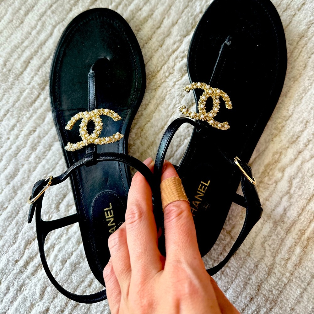 Chanel sandals black calfskin with pearls